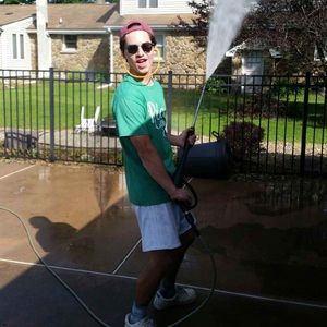 Meet your Posher, Eric